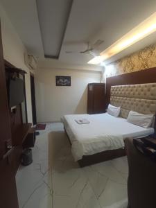 Taj Inn