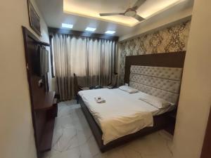 Taj Inn