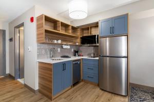 Candlewood Suites London South by IHG
