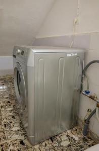 Spacious Private Garden family 7 min Corniche