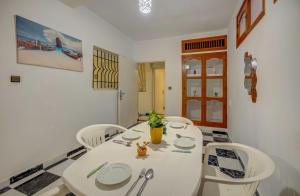 Spacious Private Garden family 7 min Corniche