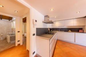 Como Lake Bright penthouse with breathtaking views