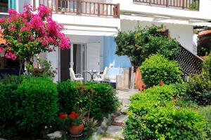 FILIPPIDIS suites