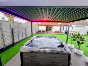 Private Luxe Bournemouth 5BR-7 Beds-3 Bath-Garden-Parking