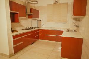 Happy Feet Homestay 3BHK Open Terrace By Arony Hospitality