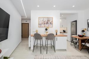 Spacious luxury 2BR flat - Pagrati square