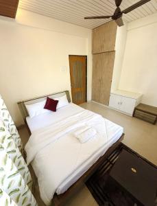 Luxury 3BHK PrivatePool Villa Gold Valley Lonavala