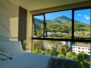 Panoramic view apartment with Pool and Rooftop 01N6