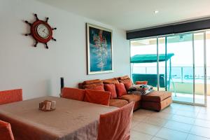 Departamento con vista al mar, piscina, jacuzzi y área BBQ