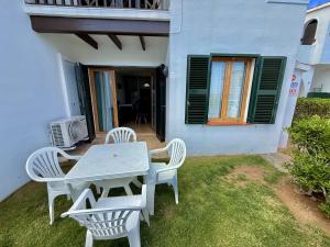 Relax in Arenal d Castell apartamento con piscinas