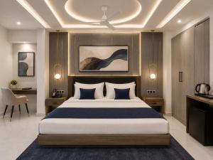 Hotel The INFINTY NEAR DELHI AIRPORT Breakfast,Dinner Include