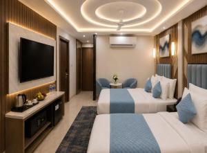 Hotel The INFINTY NEAR DELHI AIRPORT Breakfast,Dinner Include