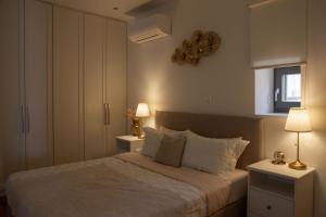 Naias Aegina, Sea-front apartment 95 sqm