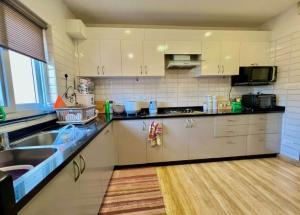 2bhk lavish apartment
