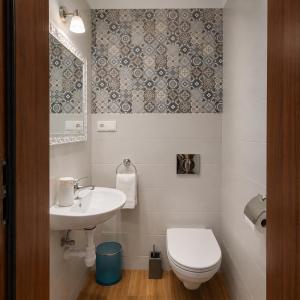 JM 2 Apartment 3 Min Walk from Main Station & Old Town - Free Parking