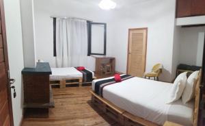 Akalana House