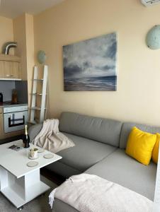 Apartment with Panoramic Sea View - Top Floor