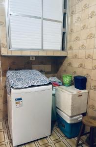 Casa na Ponta da Praia - Quintais privativos, churrasqueira e Wi-fi - Até 6 hospedes