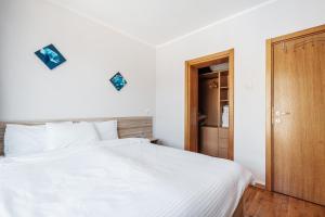 Przno Sea & Pool View Apartment
