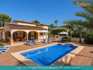 Villa Gredos by HMR Holidays