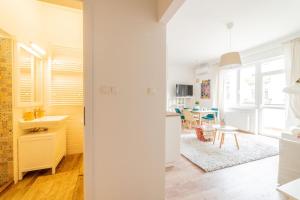 Claro flat in the lovely green area of Budapest