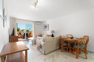 Marbella la reserva,Bright stay