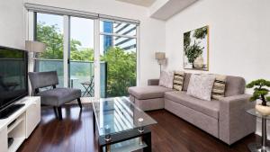 Chic 1BR Suite - Harbourfront Nearby