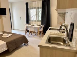 Homea - 100m from the beach