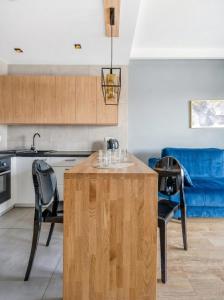 Urban Chic - One Bedroom Apartment - Gdanska