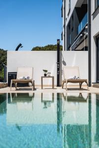 Lili Rose Mandre - Sea View & Beach 70m, Family Apartments
