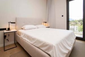 Porto Montenegro Boka Thea 404 - Sea view