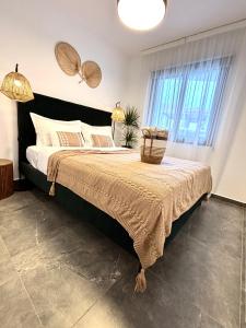 Sea View 2-bedroom Apartment in Paphos Port