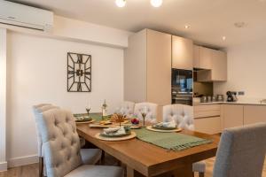 Spacious Modern 3BR 2BA Central London AC Lift
