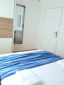 Apartmani Magdalena AS1 - Apartment with Terrace - Private Free Parking