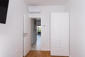 Apartment Maris, Near the Beach, Trogir