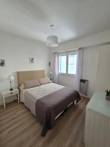 Depto de 2 ambientes zona Guemes (2)