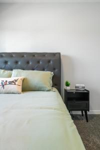 The Emerald - 3BR with King Beds, Banff Pass, AC