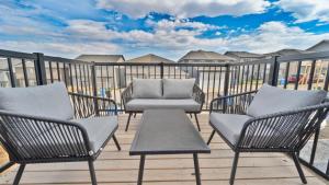 The Emerald - 3BR with King Beds, Banff Pass, AC