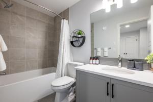 The Emerald - 3BR with King Beds, Banff Pass, AC