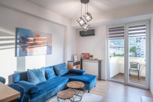 New Modern Apartment with Free Private Parking & Fast Wi-Fi