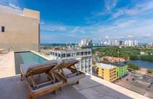 Stylish Duplex Loft - Panoramic Rooftop Pool