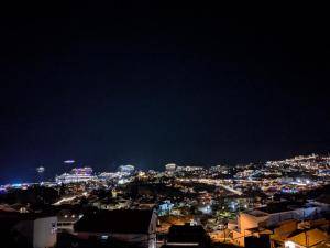 Sea View Hillside Home, Quiet Funchal Retreat