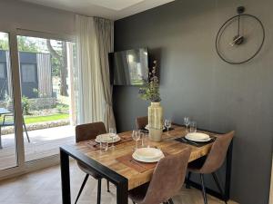 Holiday home in Mol with terrace and Wi-Fi
