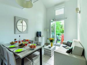 Les Carrelets 3 BEDROOM SPLIT-LEVEL APT