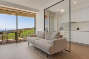Pool Retreat For Families & Romantic Escapes