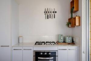 Baldivis Home Close to IGA, CAFE, Restaurants, 15 mins to beach