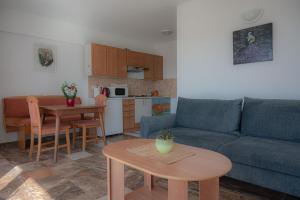 Apartments with parking space Peroj, Fazana - 26922