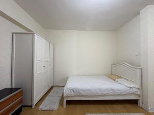 Cozy studio,great location