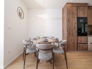 Elegant Villa with Jacuzzi in Suko an