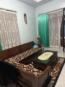 Agus Hidden Homestay - Banjar Sweet Village-Ijen